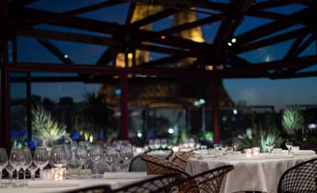 Les Ombres restaurant