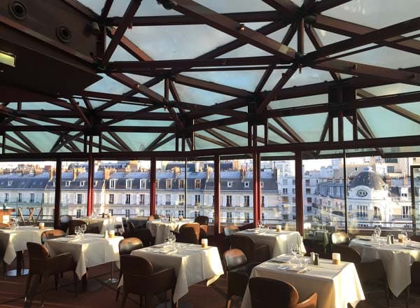 Les Ombres restaurant