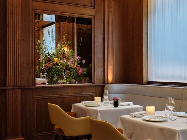 Elegant dining space at Le Taillevent, perfect for intimate dinners and corporate events.