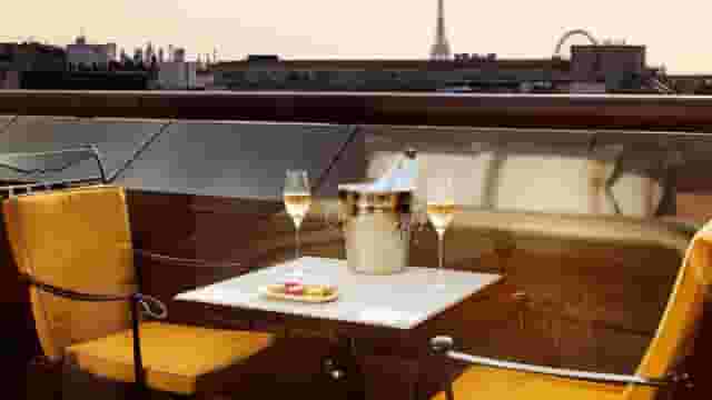Saint Eustache Lounge