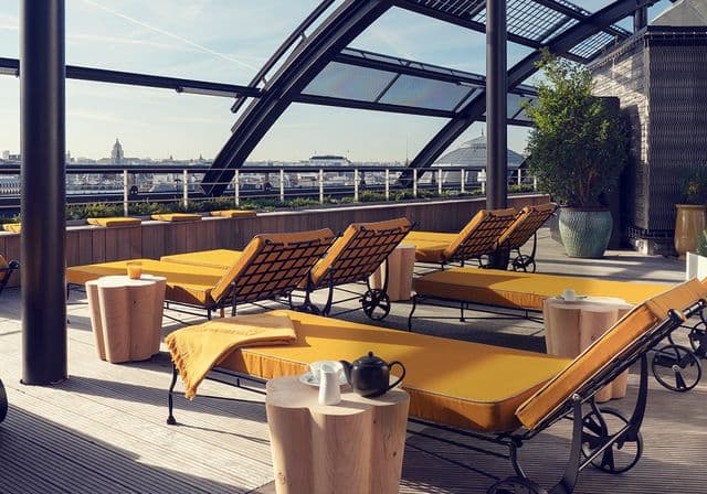 Saint Eustache Lounge