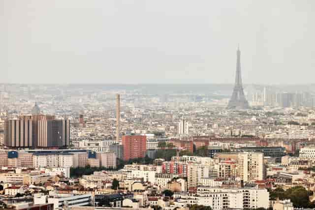 Panoramic view of Paris with Eiffel Tower, perfect for conferences and events.