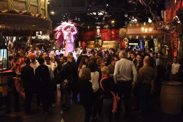 Vibrant Théâtre du merveilleux venue with eclectic decor for social gatherings and events.