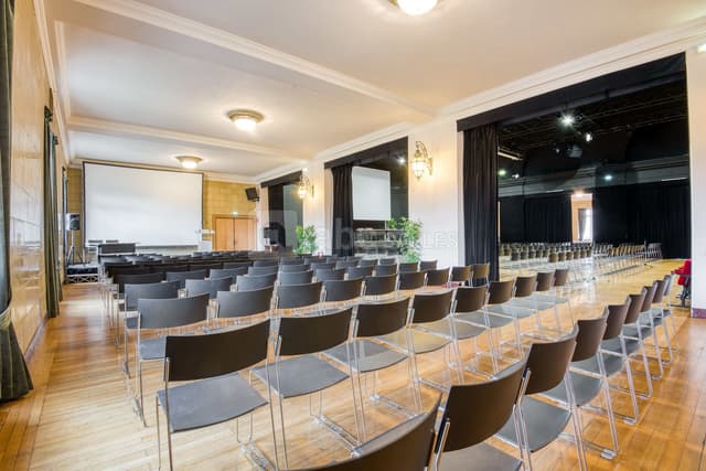Maison internationale : salle à manger Branet