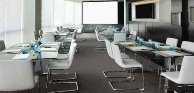 Modern meeting suite in Jumeirah Emirates Towers, perfect for corporate workshops.