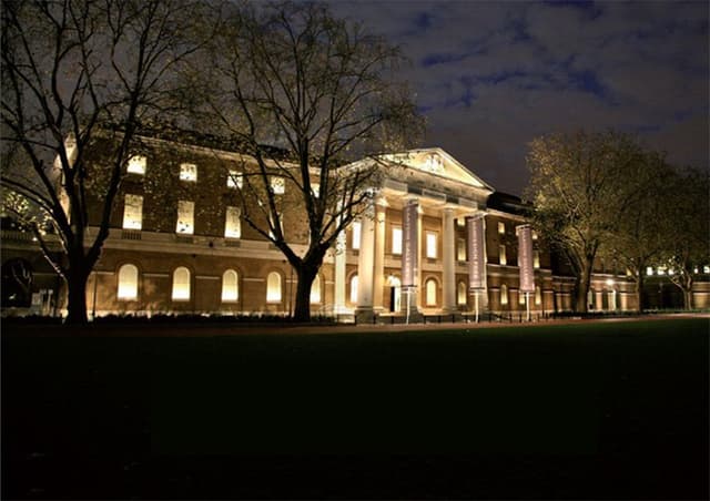 Saatchi Gallery