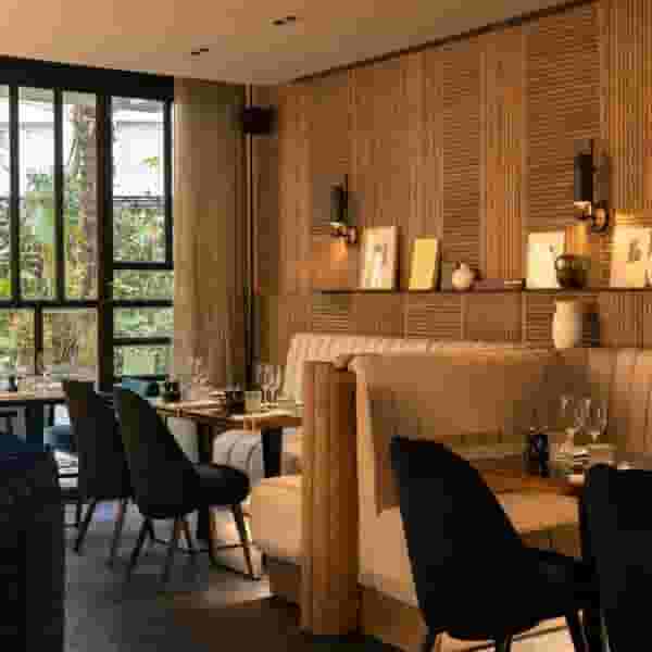 Restaurant/Garden