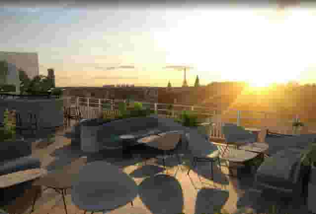 Restaurant/Garden