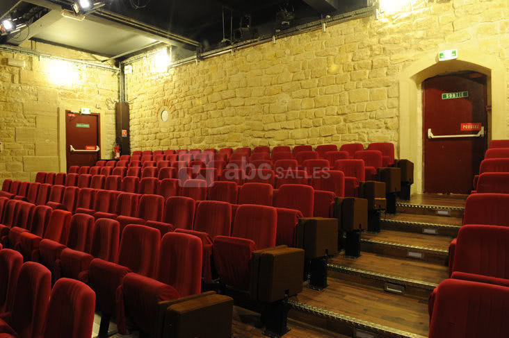 Le Studio Marie Bell theater with plush red seating, ideal for performances and events.