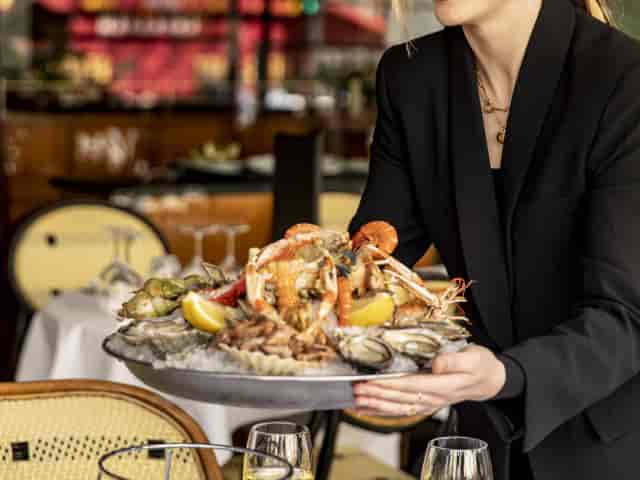 Seafood platter at La Coupole, perfect for upscale events and corporate gatherings.