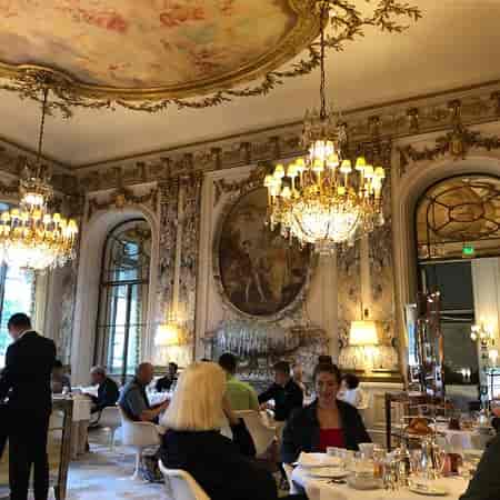 Elegant dining space at Salon Pompadour, ideal for upscale events and meetings.