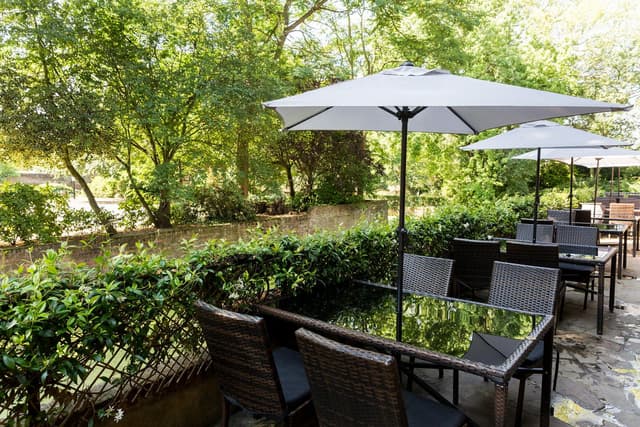 Moat Terrace