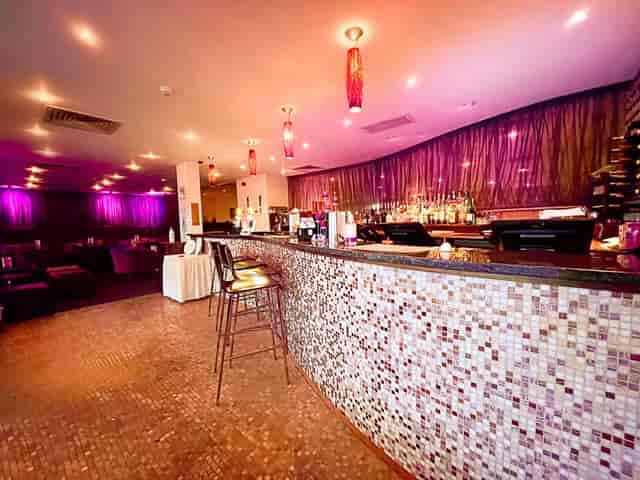 Stylish bar area in Zari Restaurant, ideal for networking events and cocktail receptions.
