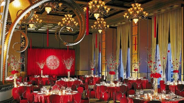 Four Seasons Hotel Hong Kong