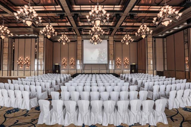 Four Seasons Hotel Hong Kong