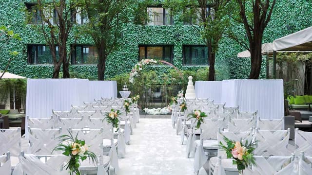 Pillarless Penthouse Ballroom