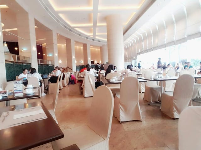 Spacious event dining area in Harbour Plaza Metropolis, ideal for networking and gatherings.
