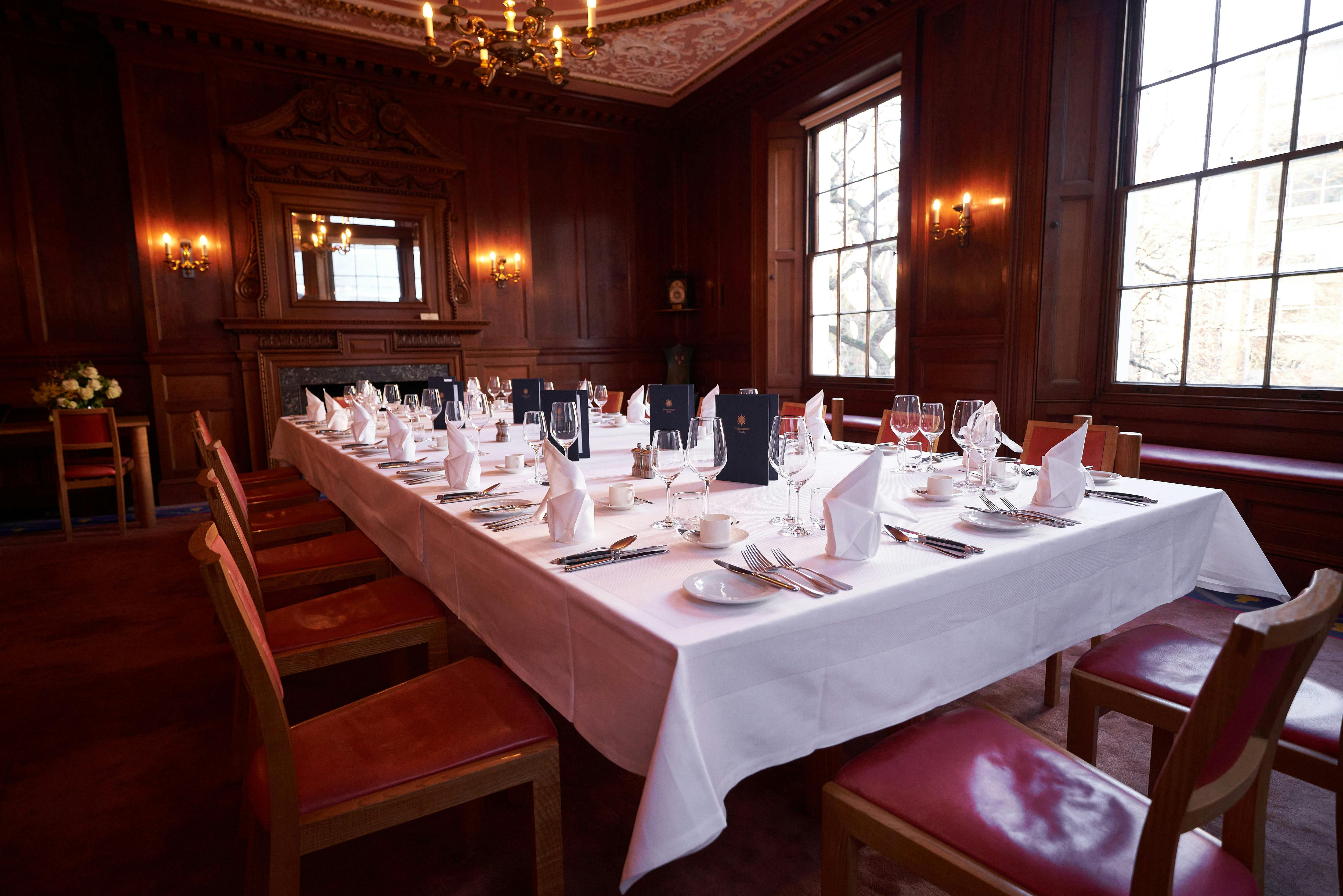 Innholders' Hall - The New Court Room image 1