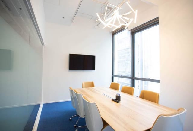 Modern conference room at Tencent WeStart, ideal for meetings and collaboration.
