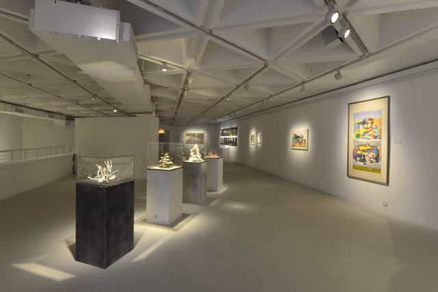 Modern art gallery in Hong Kong Arts Centre, ideal for upscale events and exhibitions.