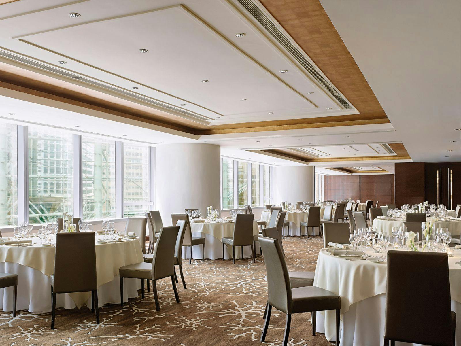 Shantung Room at Cordis, Hong Kong: elegant event space for corporate meetings and weddings.