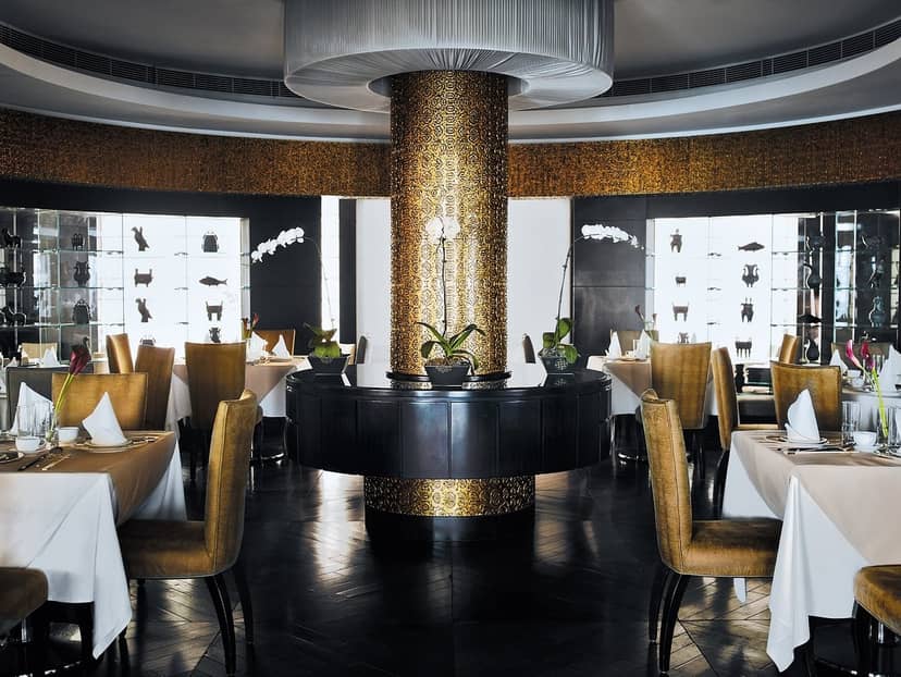 Elegant dining space at Ming Court, Cordis Hong Kong for upscale events and gatherings.
