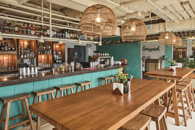 Bar