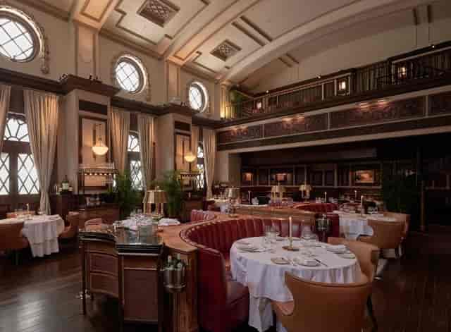 Elegant dining space in Limewood for upscale events and corporate dinners.