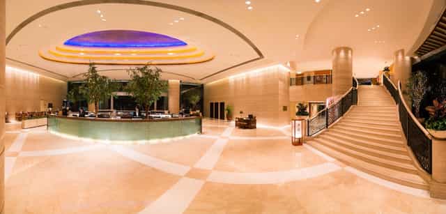 Elegant hotel lobby with high ceilings, ideal for events in Harbour Plaza Metropolis Hong Kong.