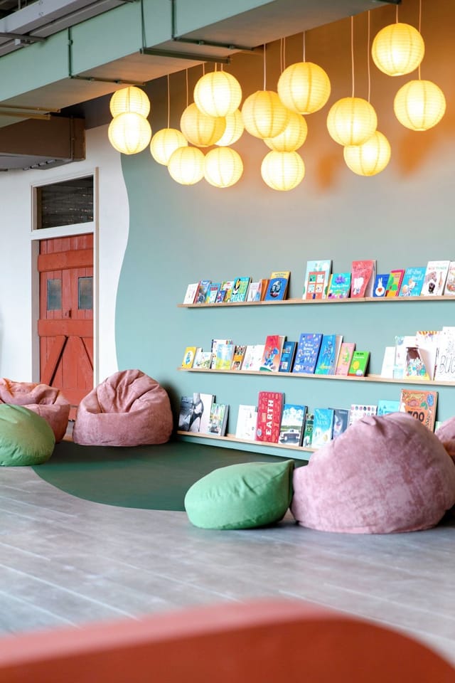 Cozy Sound Space with soft seating for creative workshops and casual meetings.