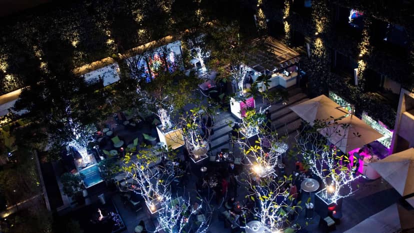 Vibes | Hotel Open-Air Lounge Tsim Sha ...