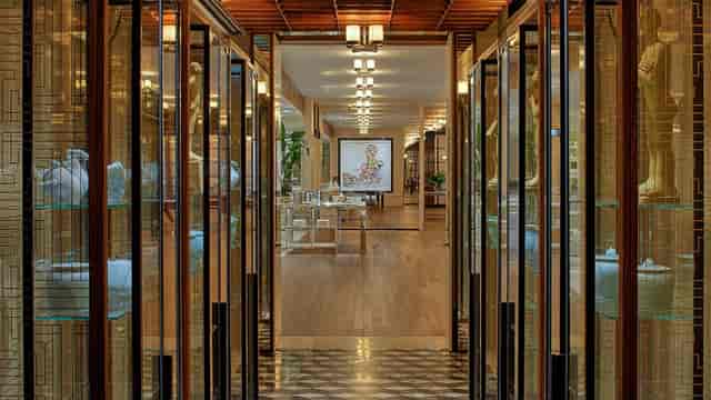 Orangery corridor in Rosewood Hong Kong, elegant space for meetings and events.