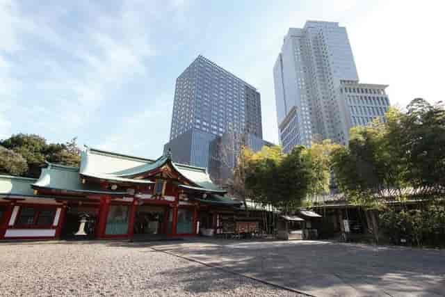 Kiri at The Capitol Hotel Tokyu, blending traditional serenity with modern architecture.