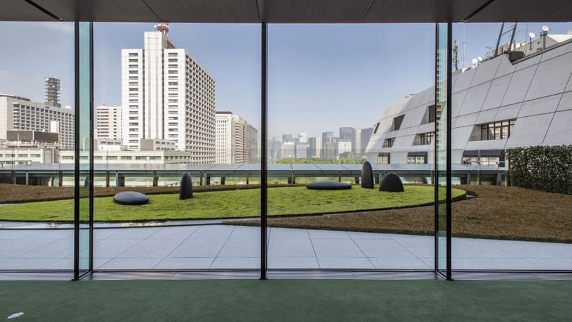 Modern Roof Gallery with large windows, ideal for conferences and networking events.