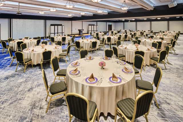 Elegant banquet hall at Hotel Gajoen Tokyo, perfect for weddings and corporate events.