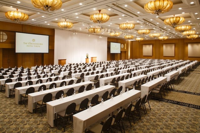 Queen's Grand Ballroom at Yokohama Bay Hotel, ideal for seminars and workshops.