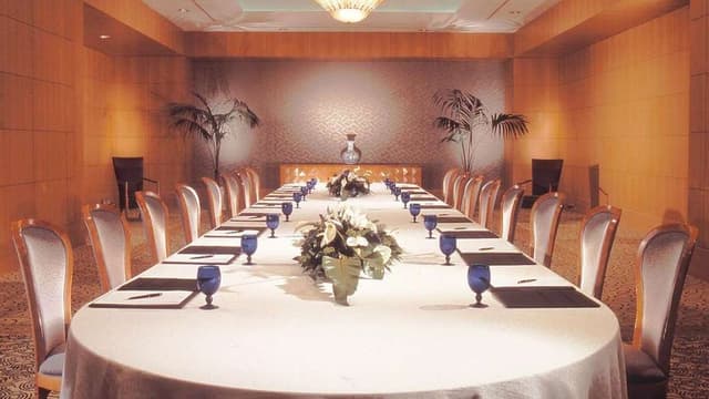 Queen's Grand Ballroom