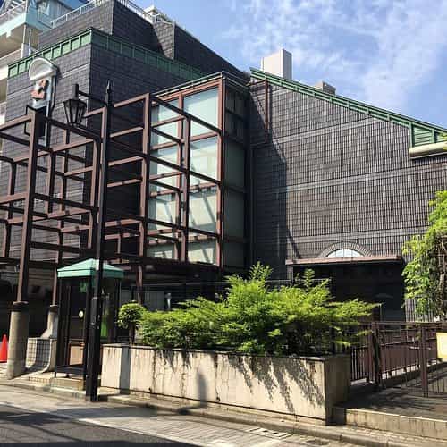 Modern Kōdōkan museum with glass and wood design, ideal for corporate events and gatherings.