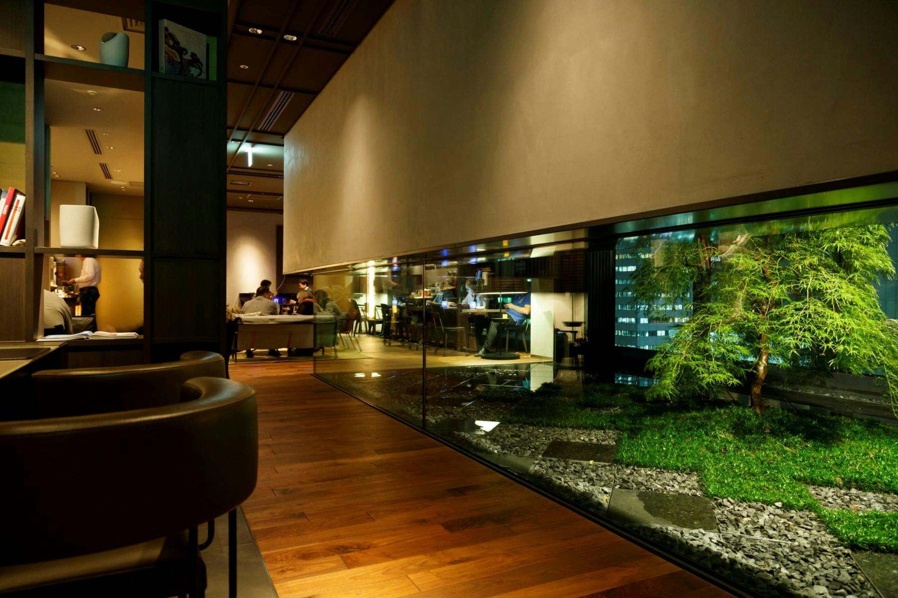 Modern Club Cabin venue in Pullman Tokyo Tamachi, ideal for meetings and events.