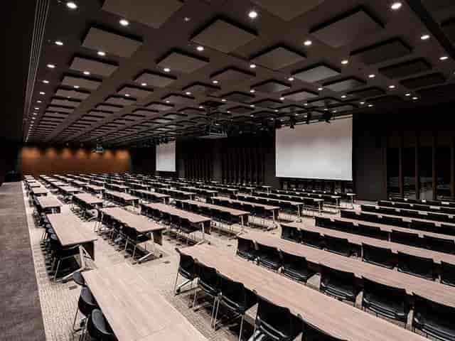 Spacious conference room with modern design for events and workshops at Otemachi Place.