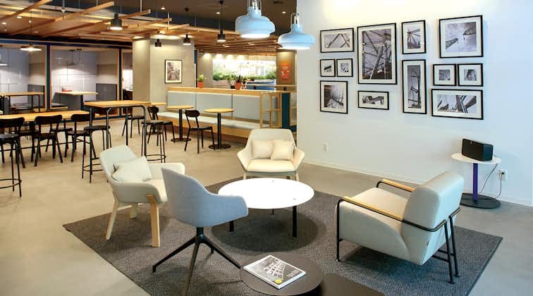 Modern lounge area in Otemachi Place for networking and informal meetings.