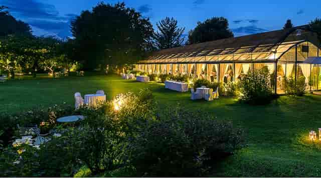 Outdoor event space at Mercure Reims, ideal for weddings and corporate gatherings.