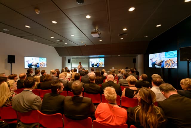 MEETING ROOMS 
