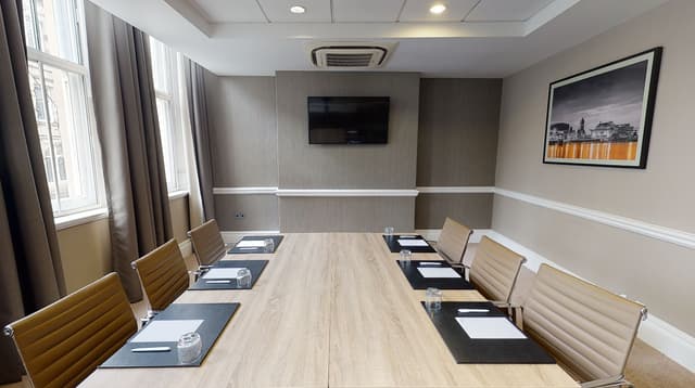 Leonardo Hotel Cardiff