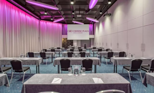 Saal Julia meeting space at Crowne Plaza Zurich, ideal for conferences and workshops.