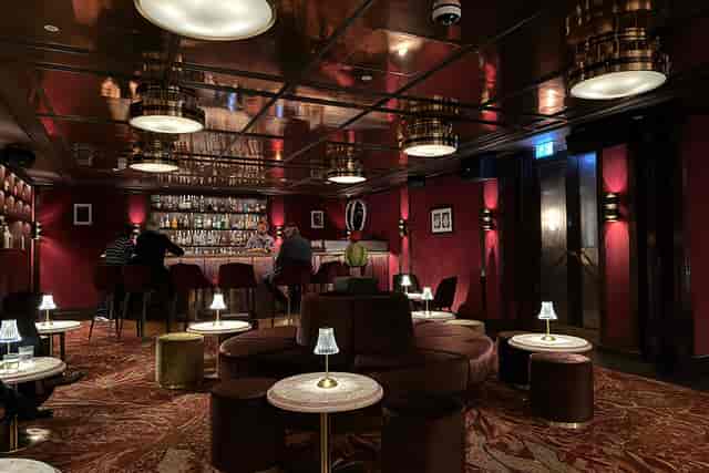 Sael London - image 2