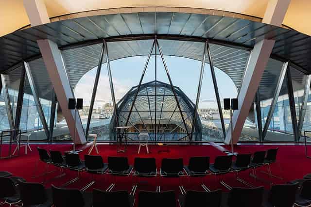 Sky Lobby & Lounges