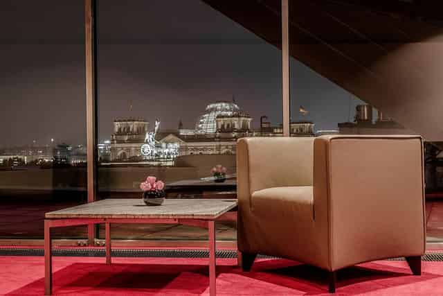 Sky Lobby & Lounges