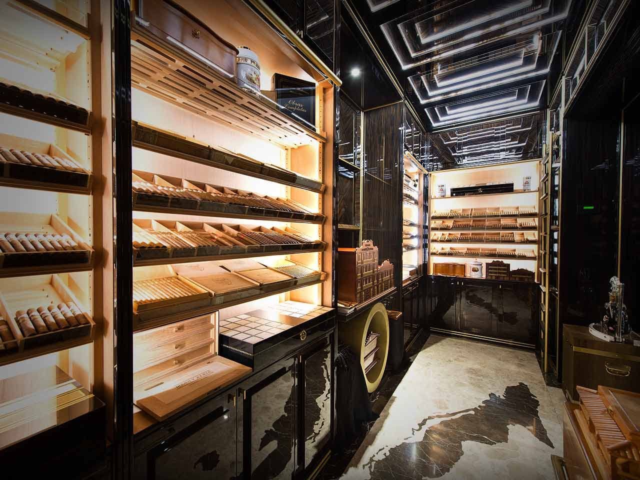 Cigar Terrace at The Wellesley: elegant lounge for luxury events and networking.