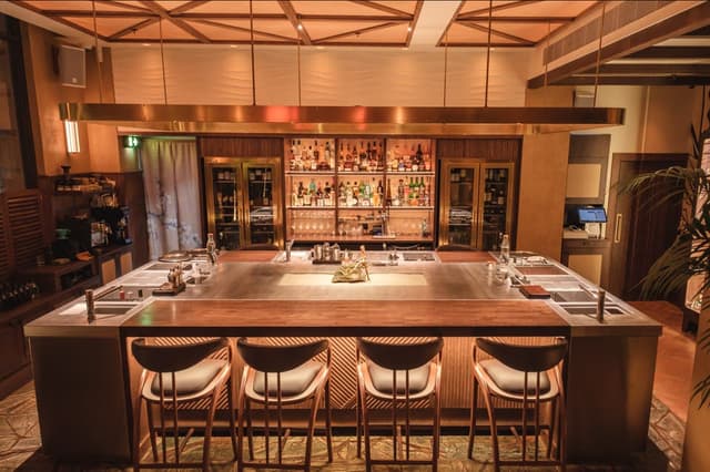 Hybrid Bar Restaurant
